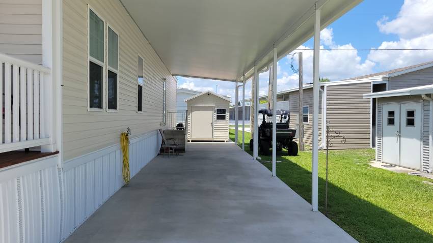 172 Valencia a Winter Haven, FL Mobile or Manufactured Home for Sale